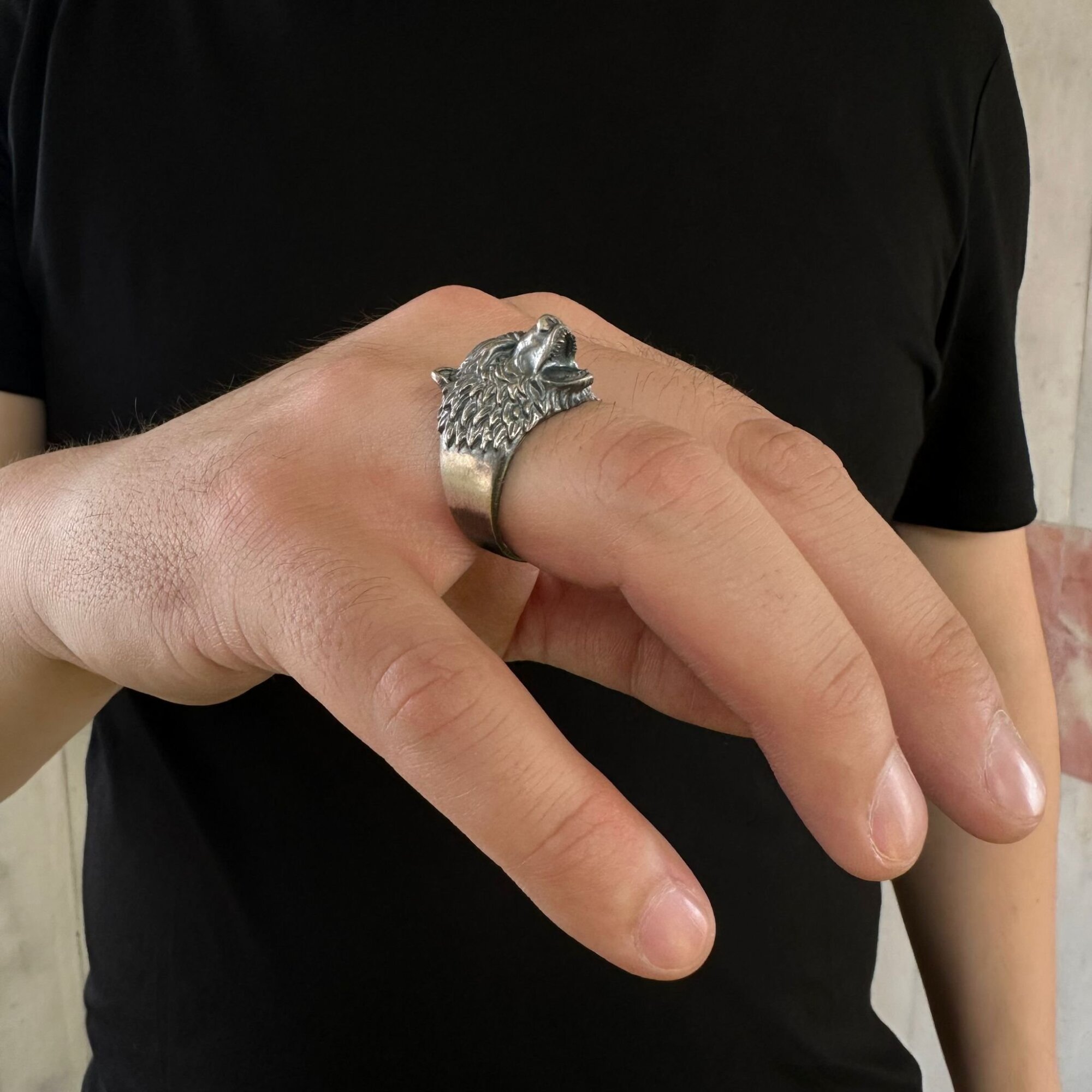 925 Ayar Gümüş 3D Kurt Motifli Eskitme Model Usta İşi Erkek Yüzük - 3