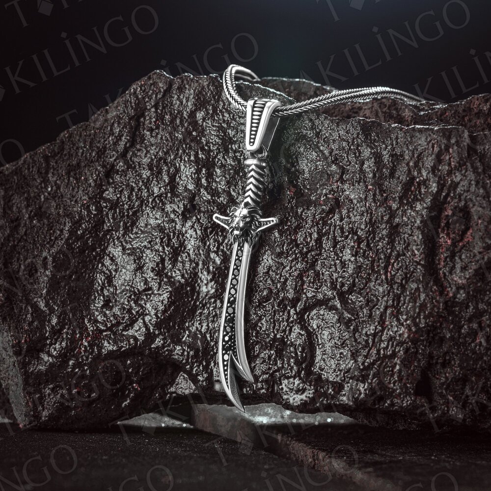 925 Ayar Gümüş Mikro Zirkon Taşlı Aslan Motifli Kılıç Erkek Kolye